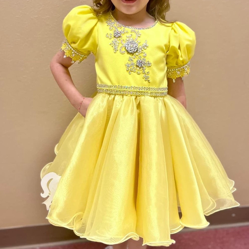 Girls size 5/6 custom made mmi dress. Yellow measurements/info in second picture